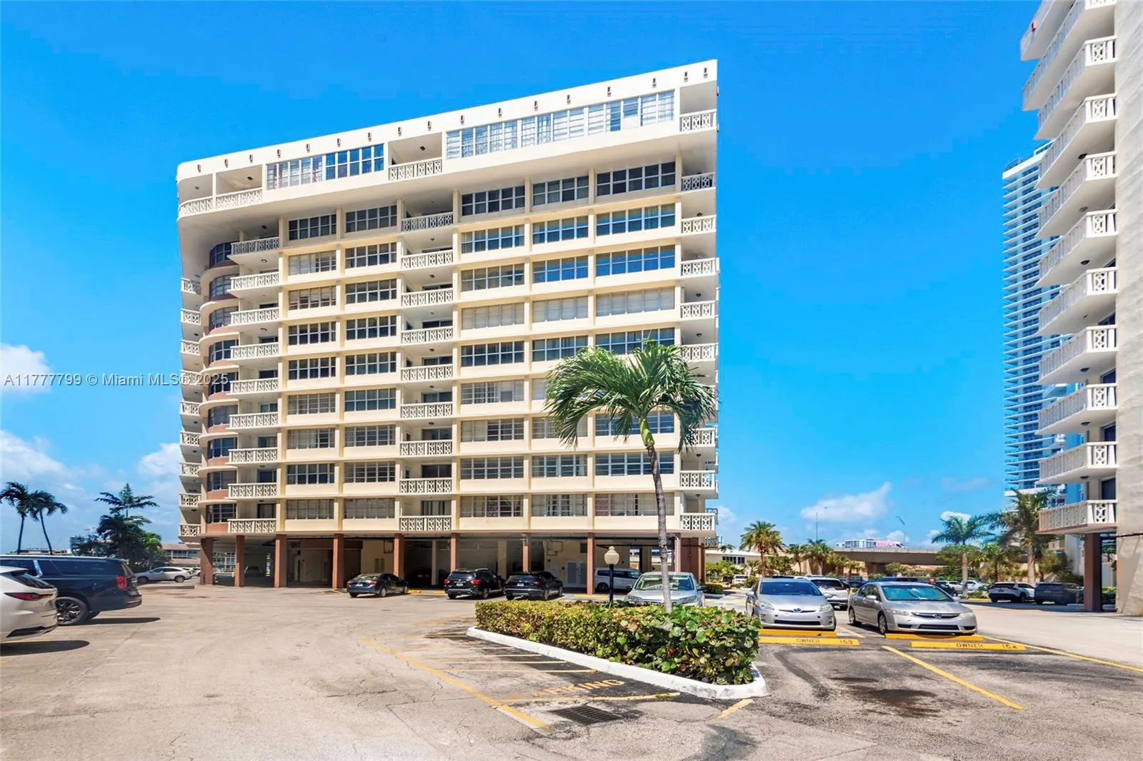 2 bedroom 2 bath for sale at 1817 S Ocean Dr # 628, Hallandale Beach FL 33009