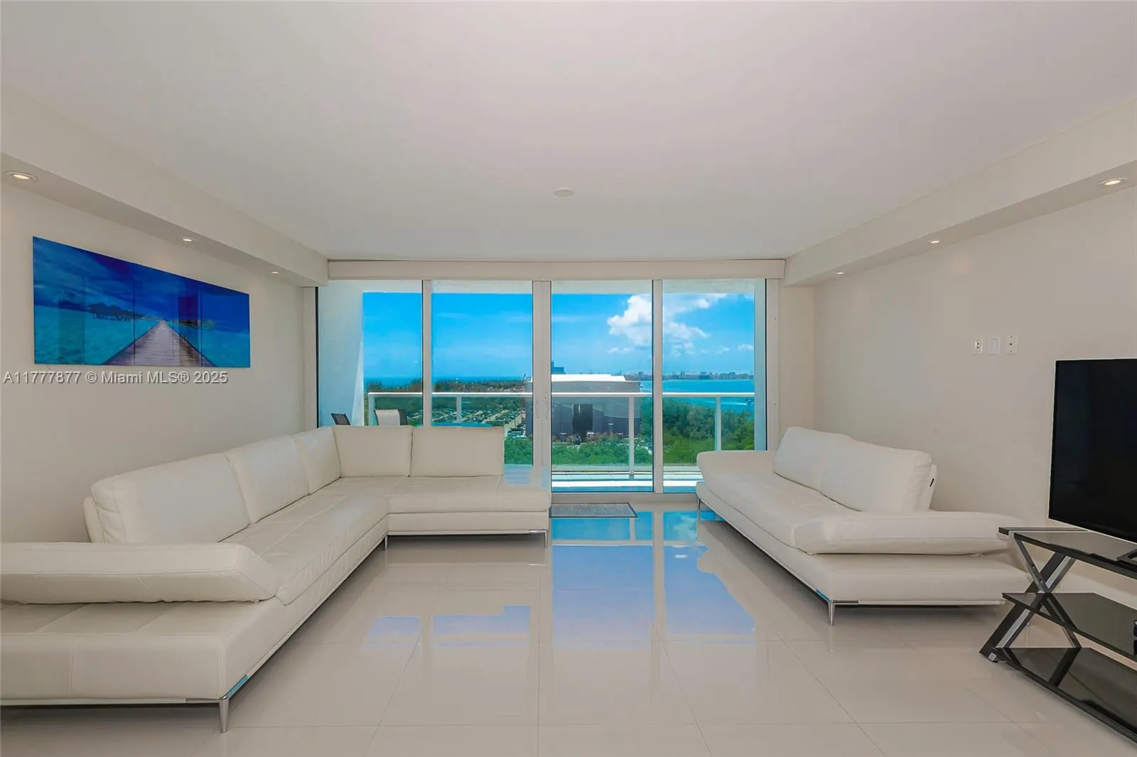 2 bedroom 2 bath for sale at 100 Bayview Dr # 1026, Sunny Isles Beach FL 33160