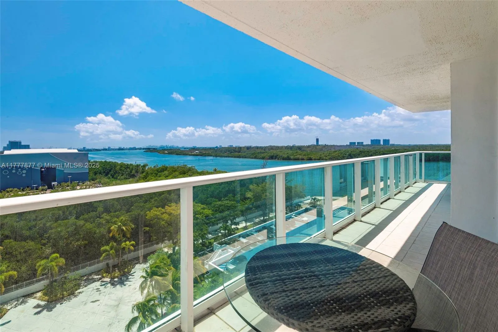 100 Bayview Dr # 1026, Sunny Isles Beach FL 33160