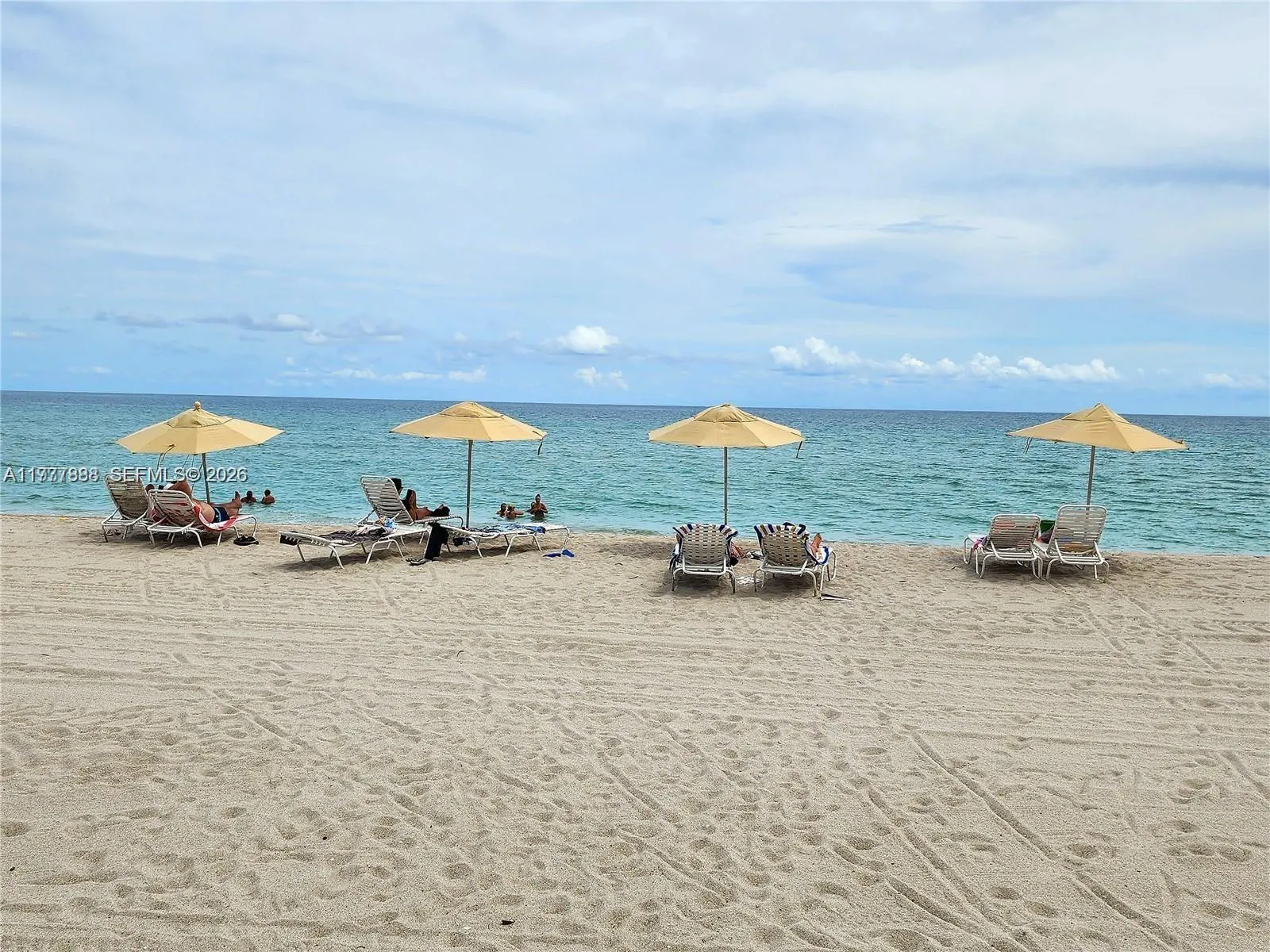 1 bedroom 1 bath for rent at 3505 S Ocean Dr # 1011, Hollywood FL 33019