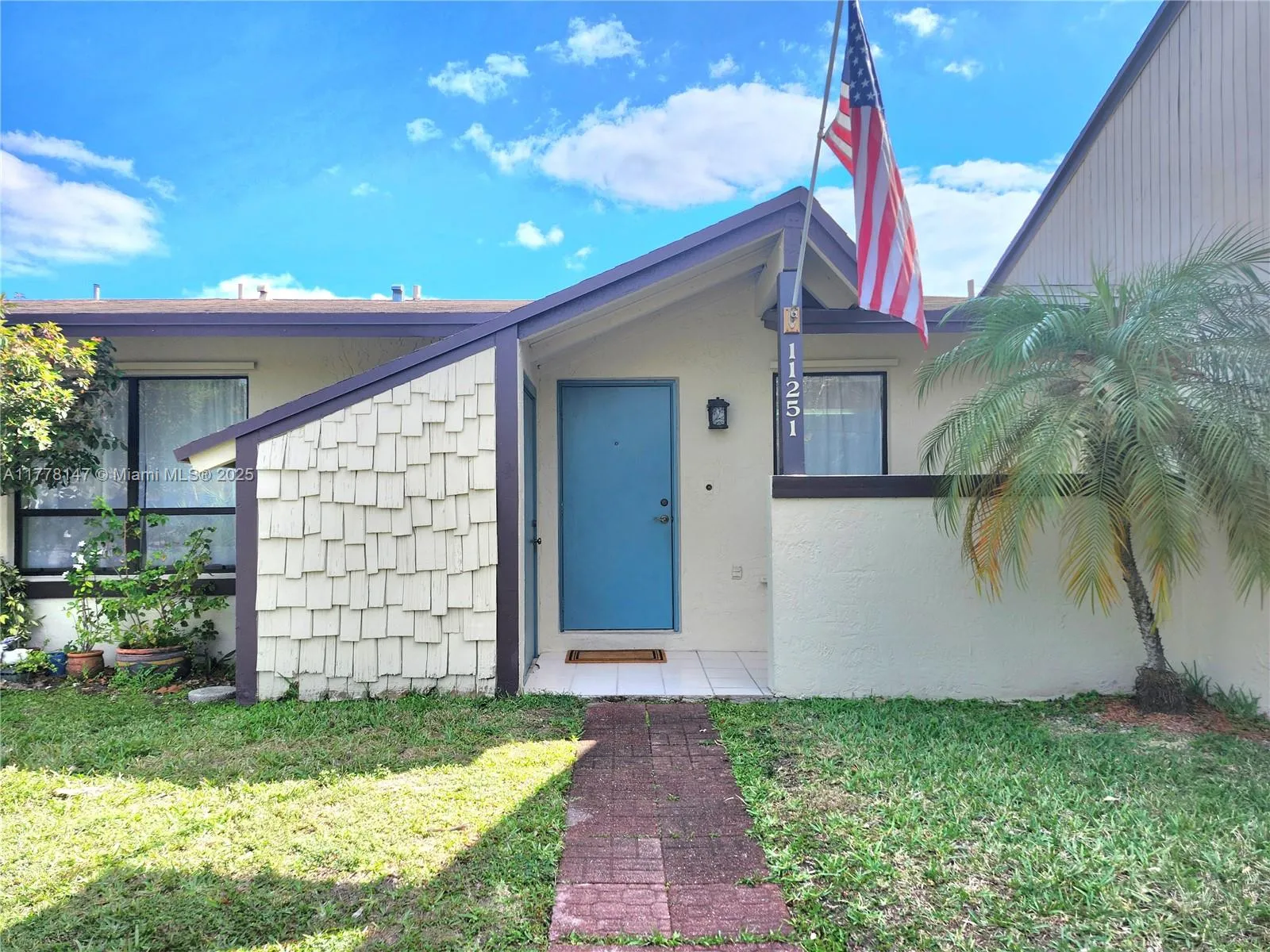 2 bedroom 2 bath for sale at 11251 SW 116th Ln # 11251, Miami FL 33176