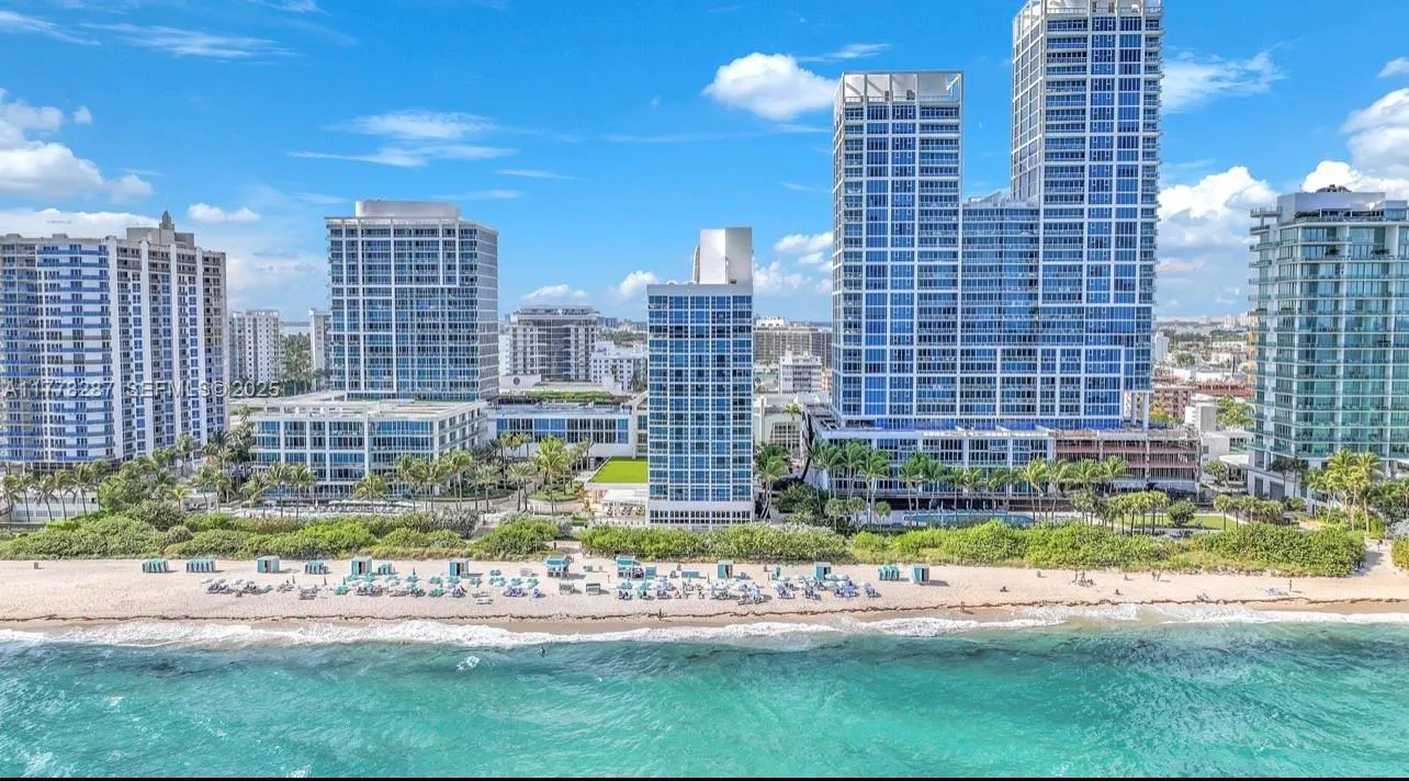 1 bedroom 1 bath for sale at 6801 COLLINS AVE # 717, Miami Beach FL 33141