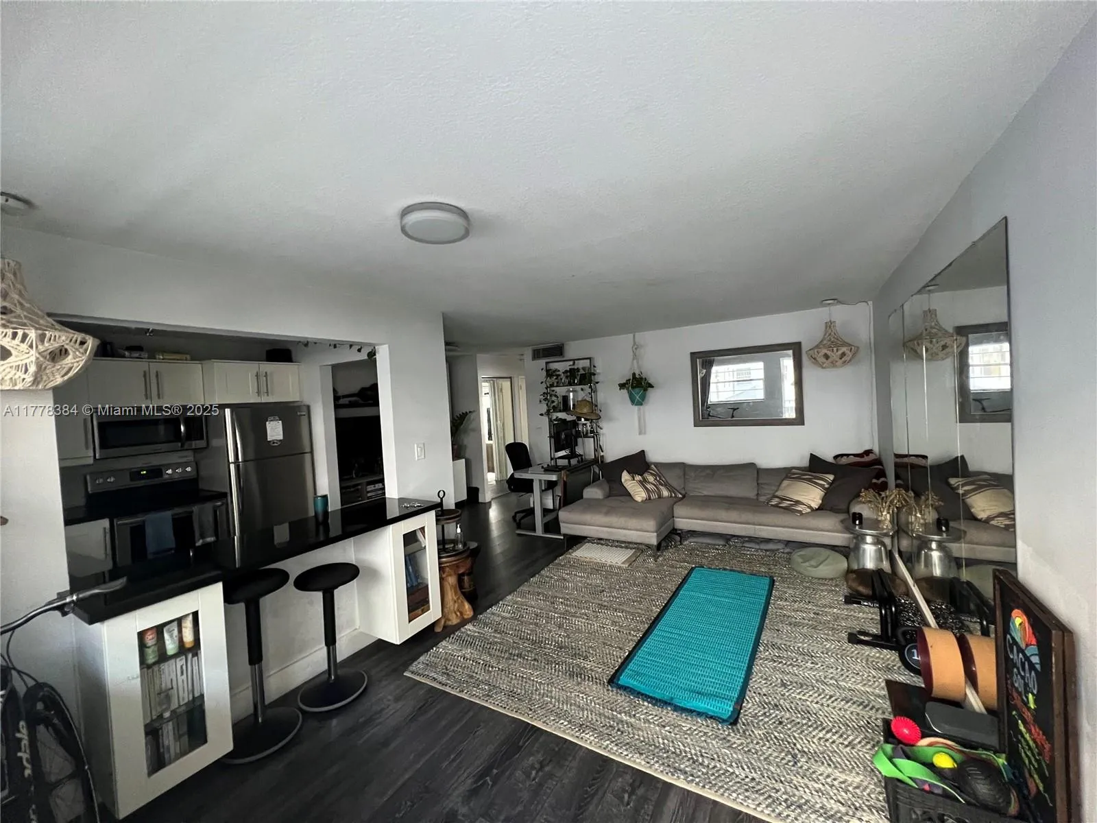 221 Meridian Ave # 206, Miami Beach FL 33139
