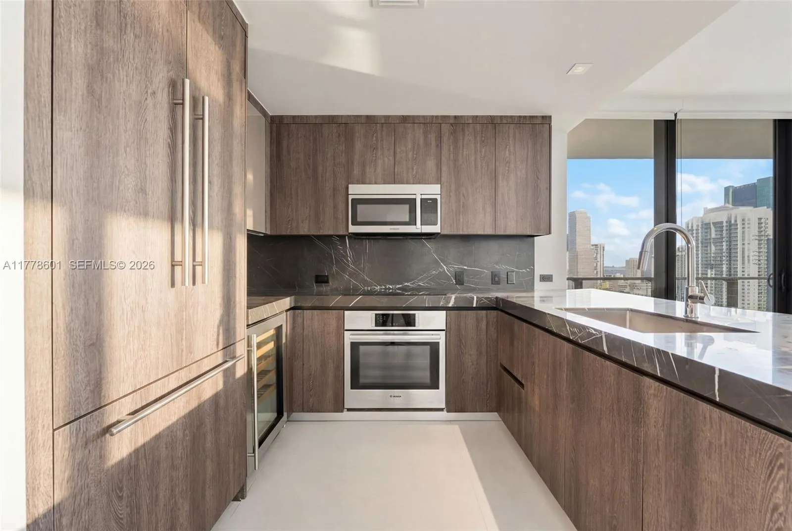 88 SW 7th Street # 2411, Miami FL 33130
