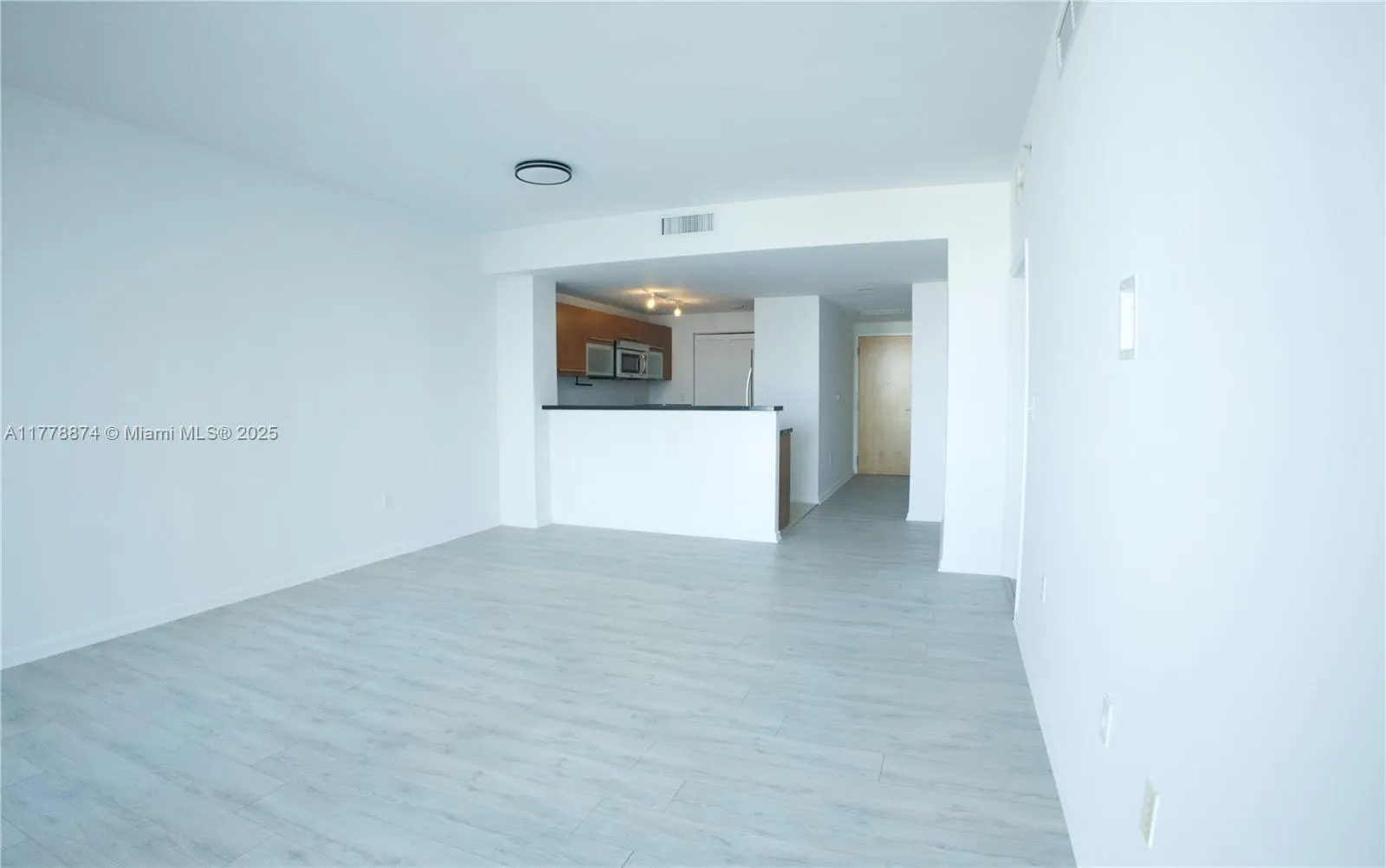 244 Biscayne Blvd # 1804, Miami FL 33132