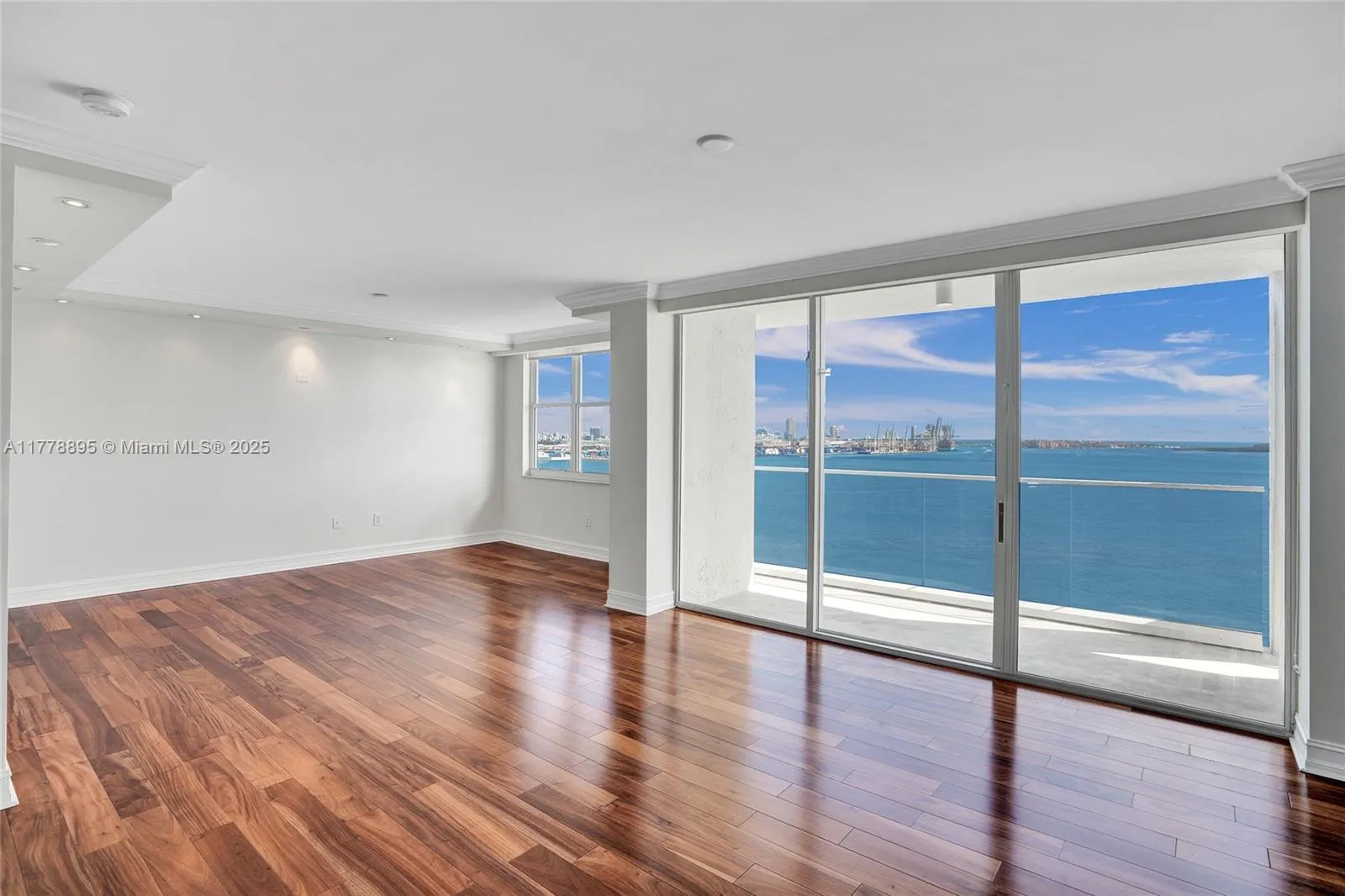 3 bedroom 4 bath for sale at 800 Claughton Island Dr # 1801, Miami FL 33131
