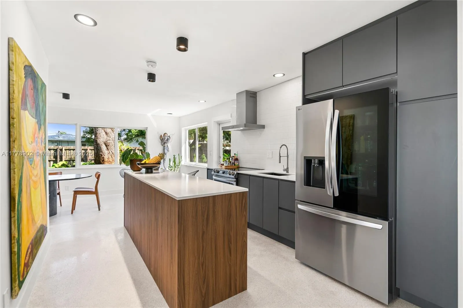 331 NE 43rd St, Oakland Park FL 33334