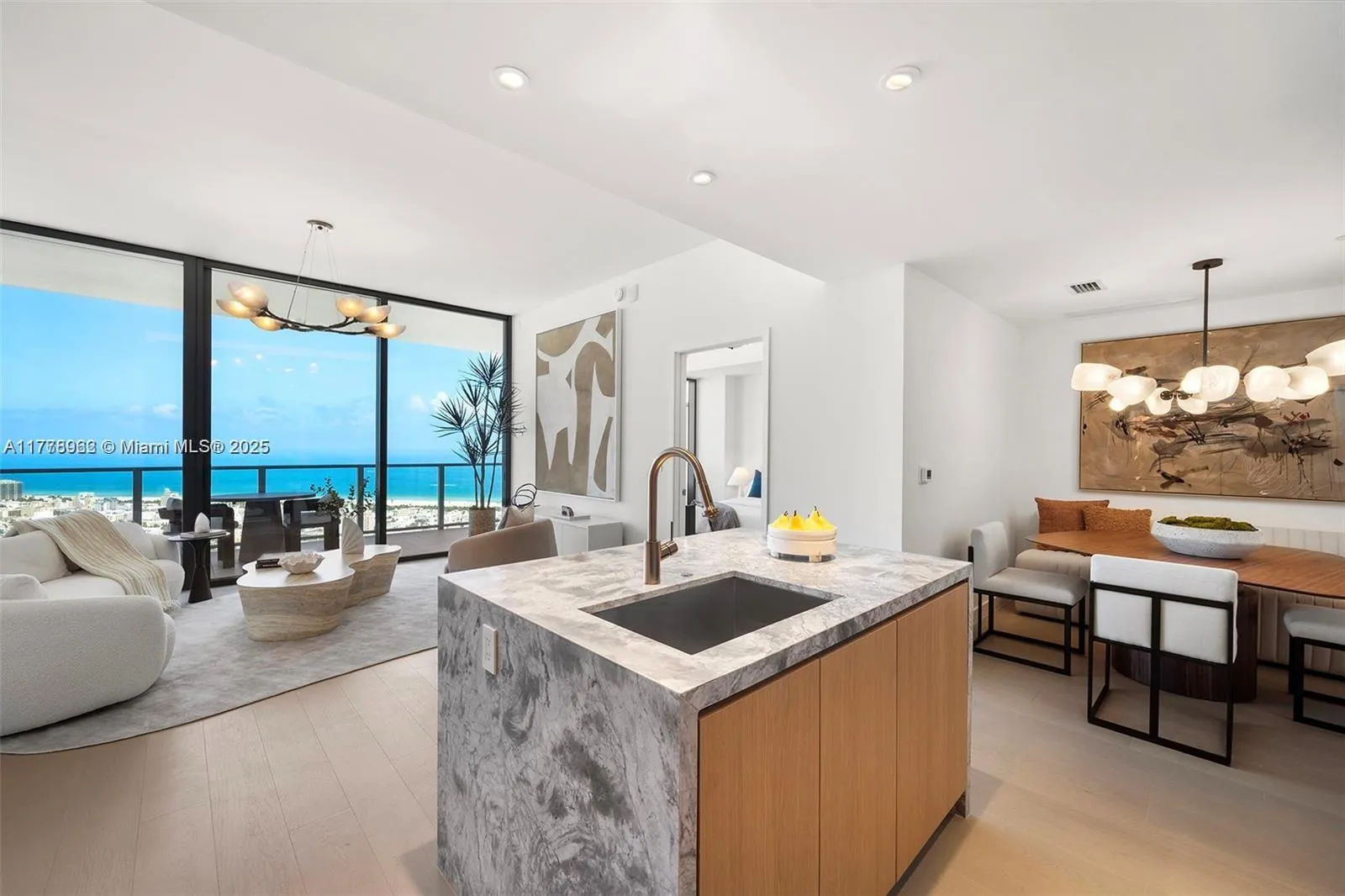 2 bedroom 2 bath for sale at 500 Alton rd # 4404, Miami Beach FL 33139