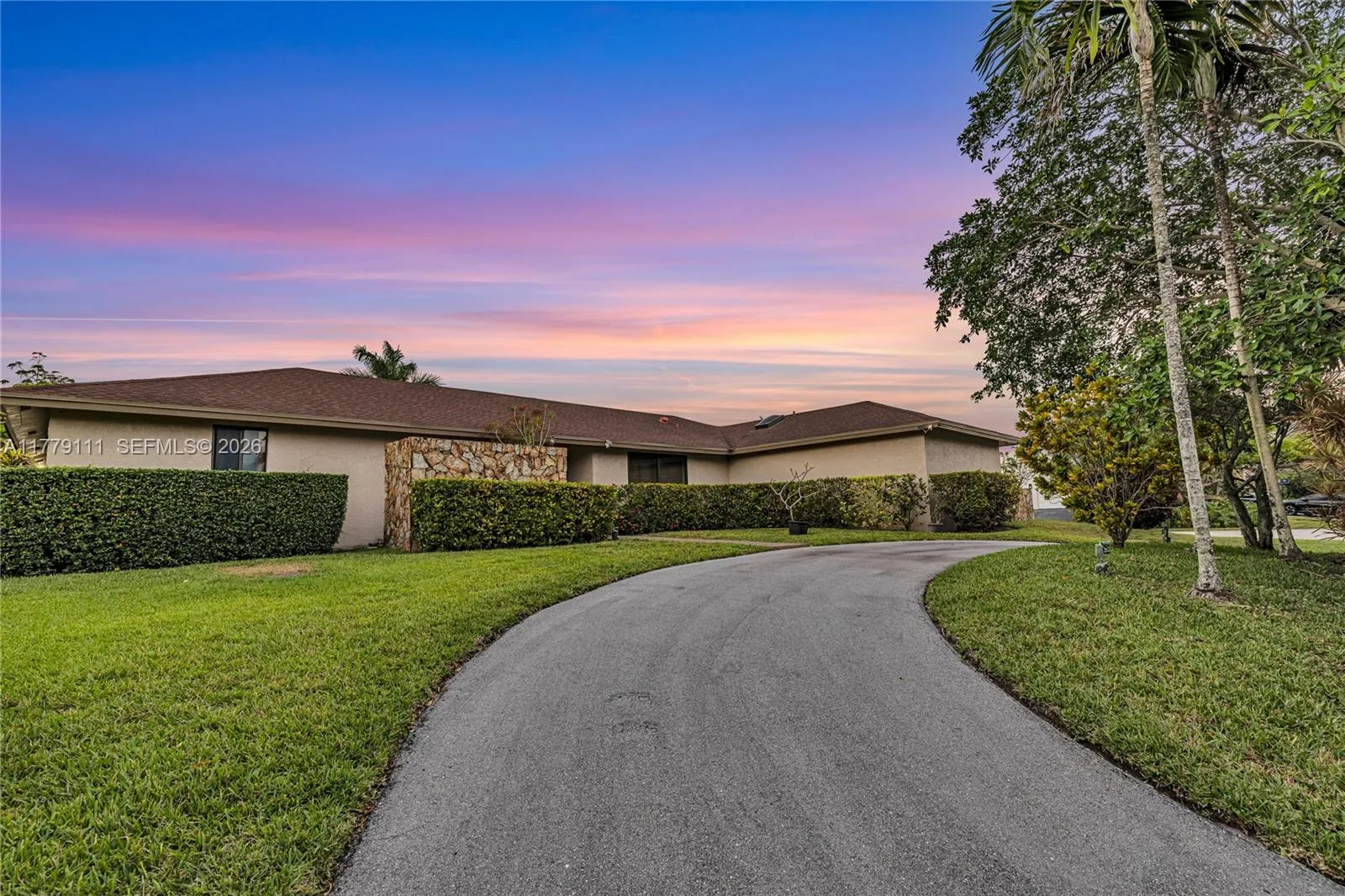 7801 SW 170th St, Palmetto Bay FL 33157