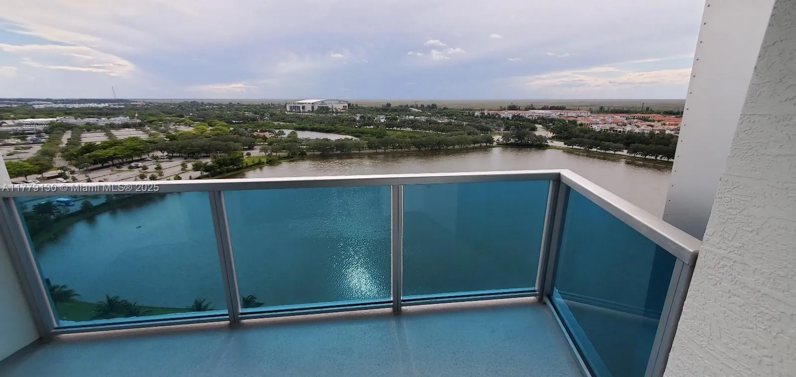 2641 N Flamingo Rd # 1804N, Sunrise FL 33323