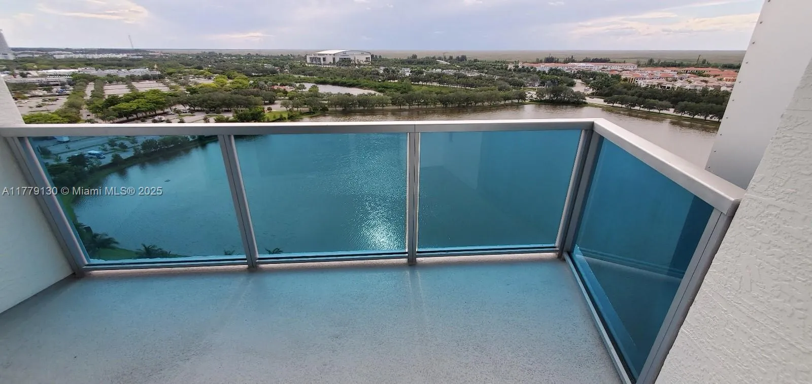 2641 N Flamingo Rd # 1804N, Sunrise FL 33323