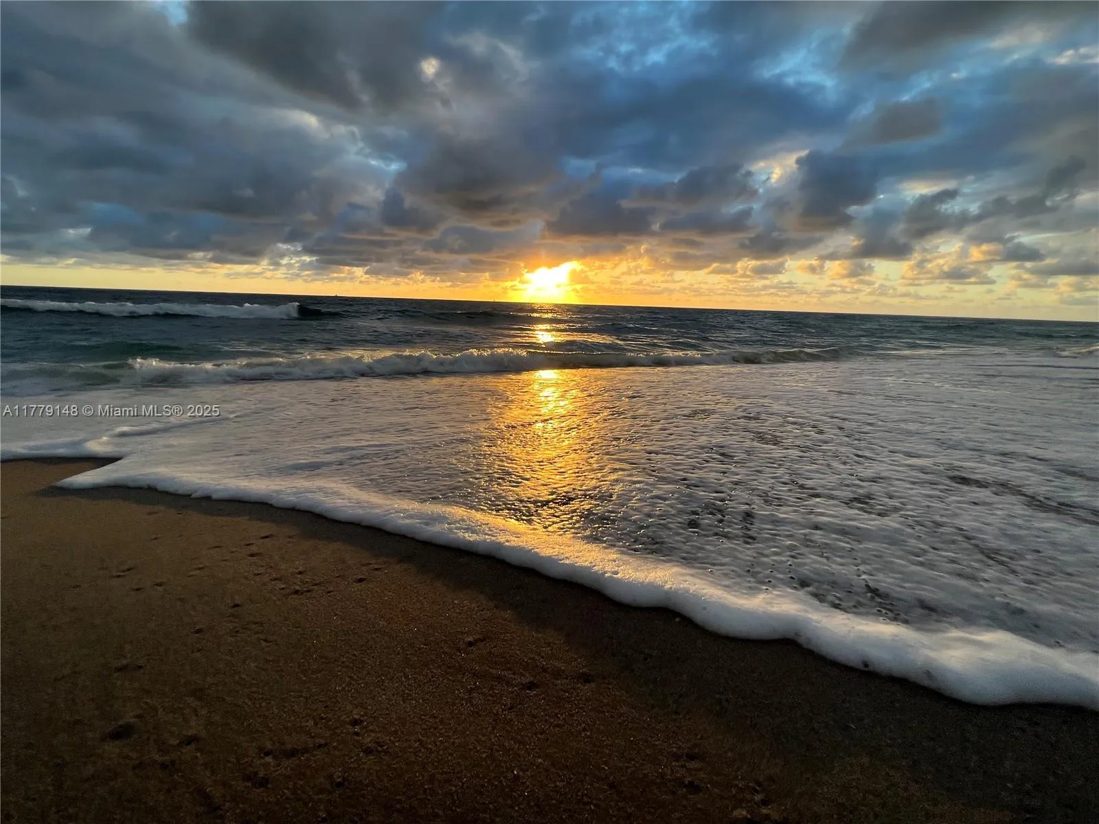 125 Ocean Ave # 214, Palm Beach Shores FL 33404
