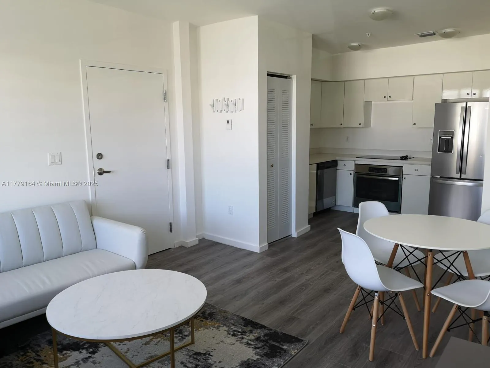 810 7th St # 203, Miami Beach FL 33139