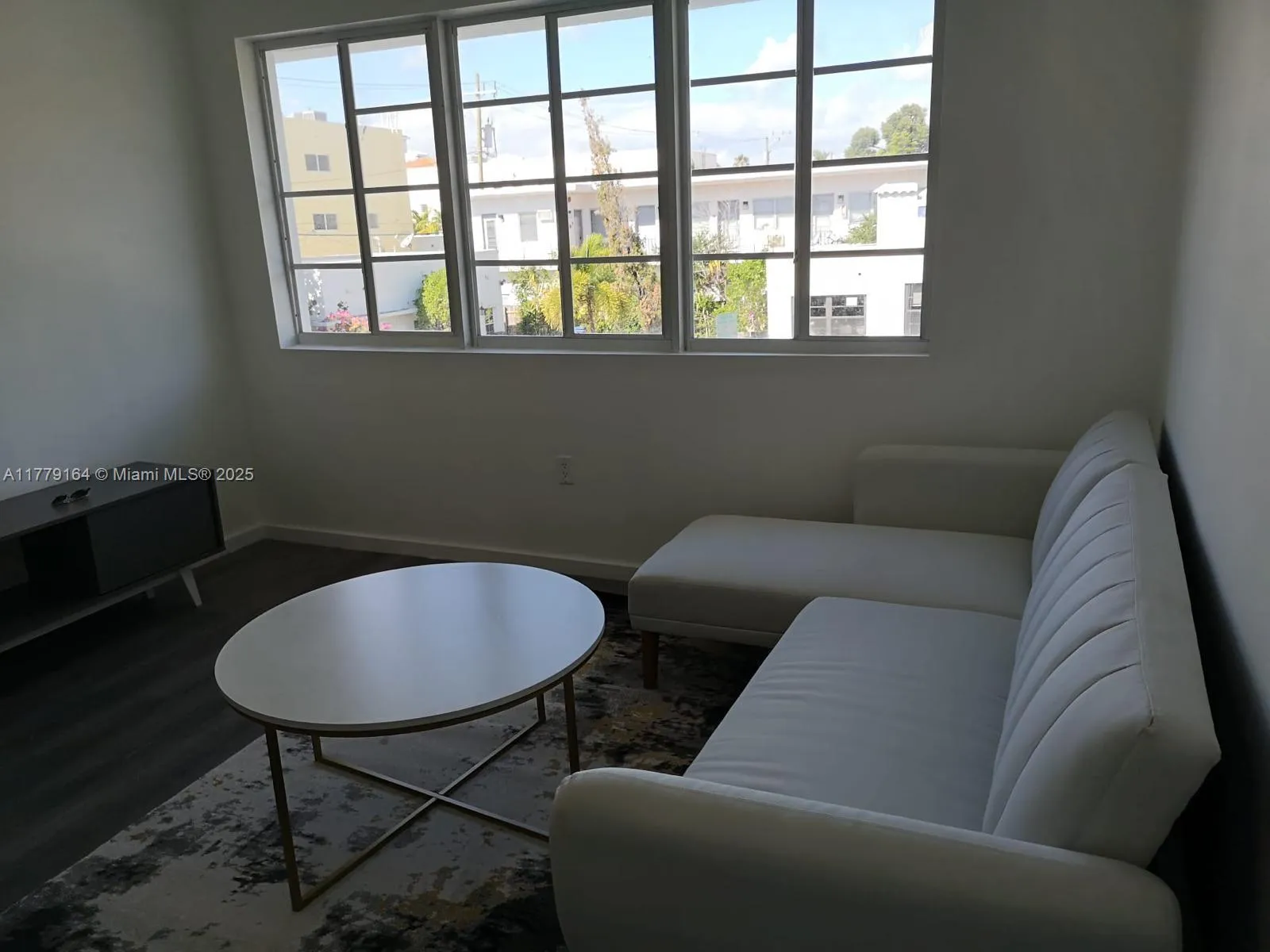 810 7th St # 203, Miami Beach FL 33139