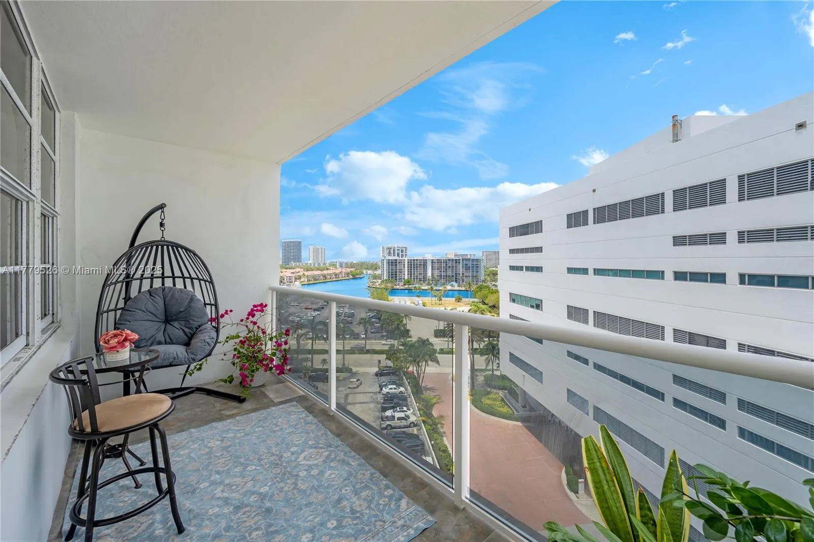 1 bedroom 1 bath for sale at 3725 S Ocean Dr # 1015, Hollywood FL 33019