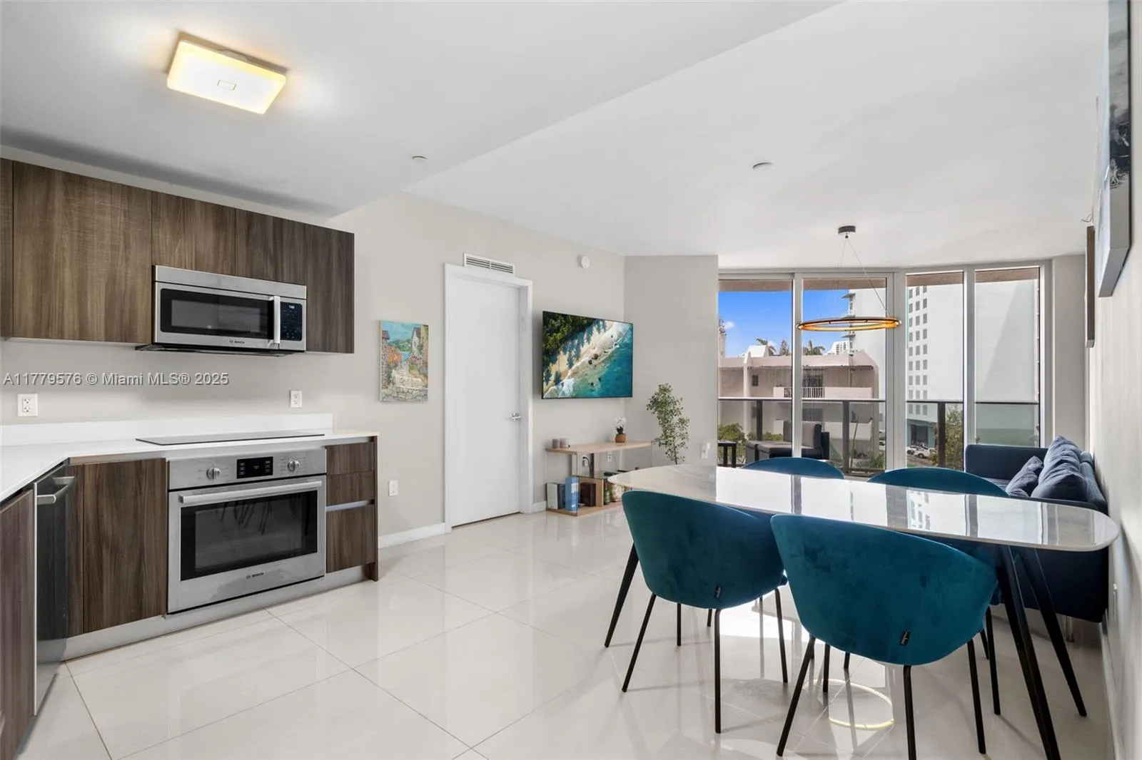 488 NE 18th St # 301, Miami FL 33132