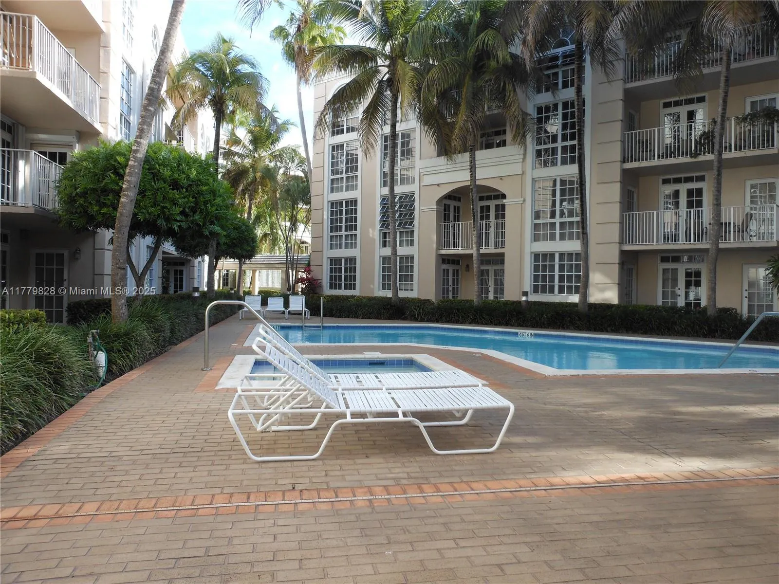 1280 S Alhambra Cir # 2211, Coral Gables FL 33146