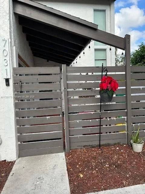 2 bedroom 1 bath for sale at 7031 SW 111th Pl, Miami FL 33173