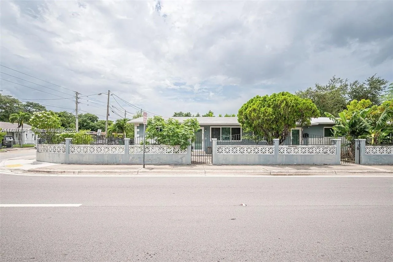for sale at 5204 N Miami Ave, Miami FL 33127