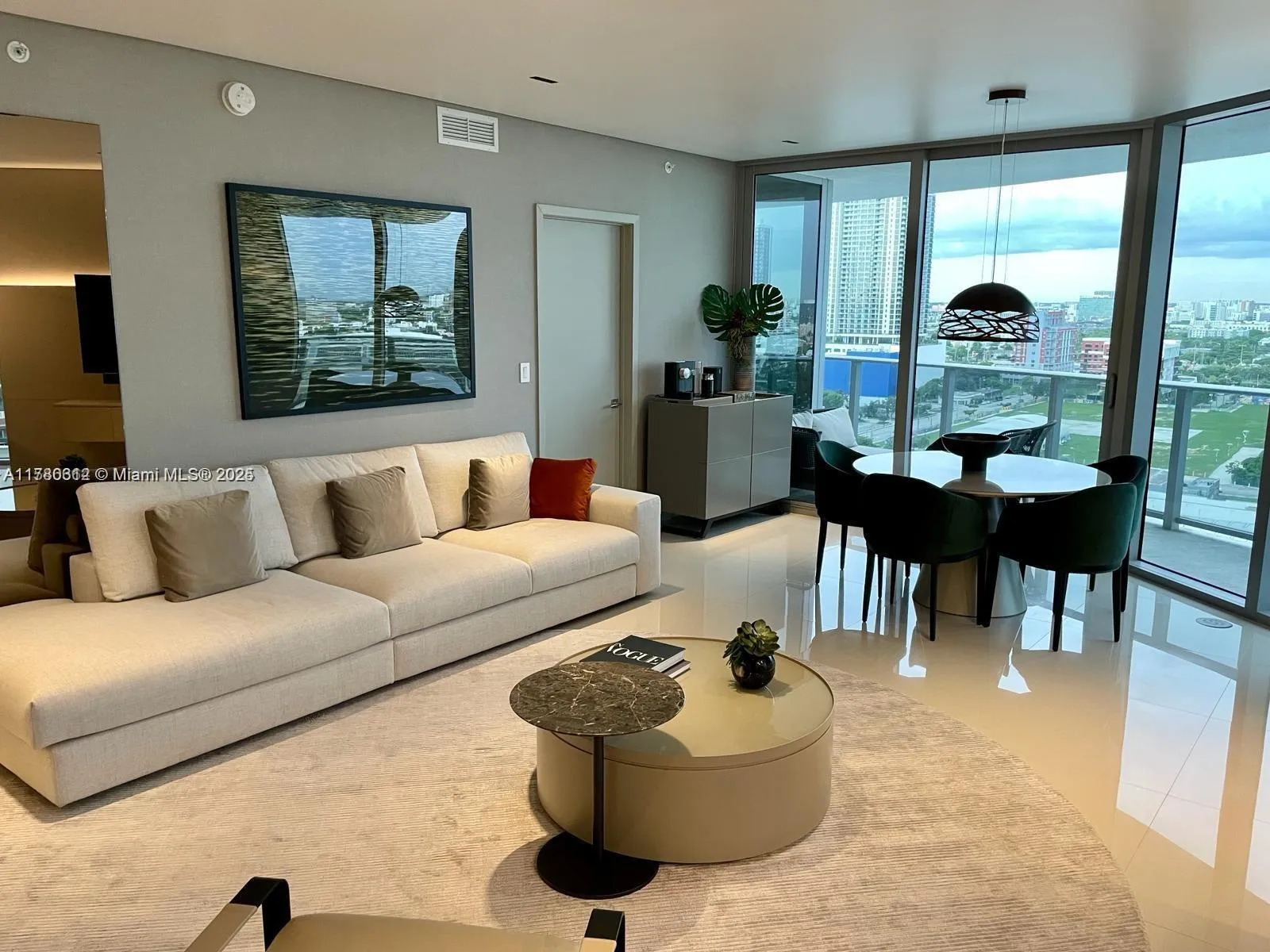 488 NE 18th St # 1901, Miami FL 33132