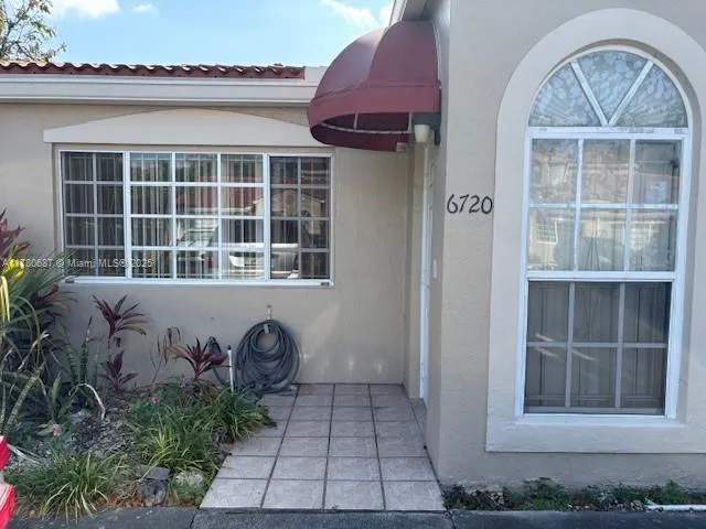 6720 NW 166th Ter # 401, Miami Lakes FL 33014