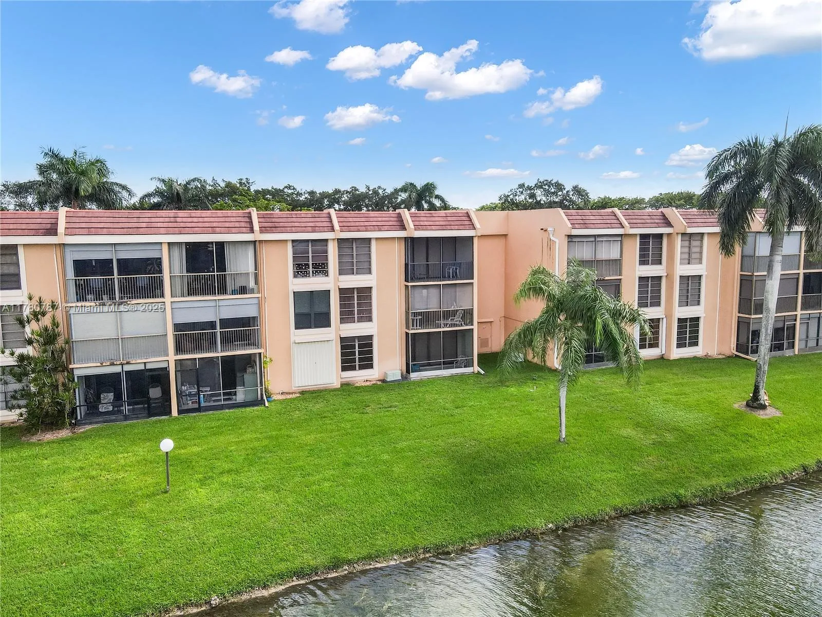 6106 Coral Lake Dr # 106, Margate FL 33063