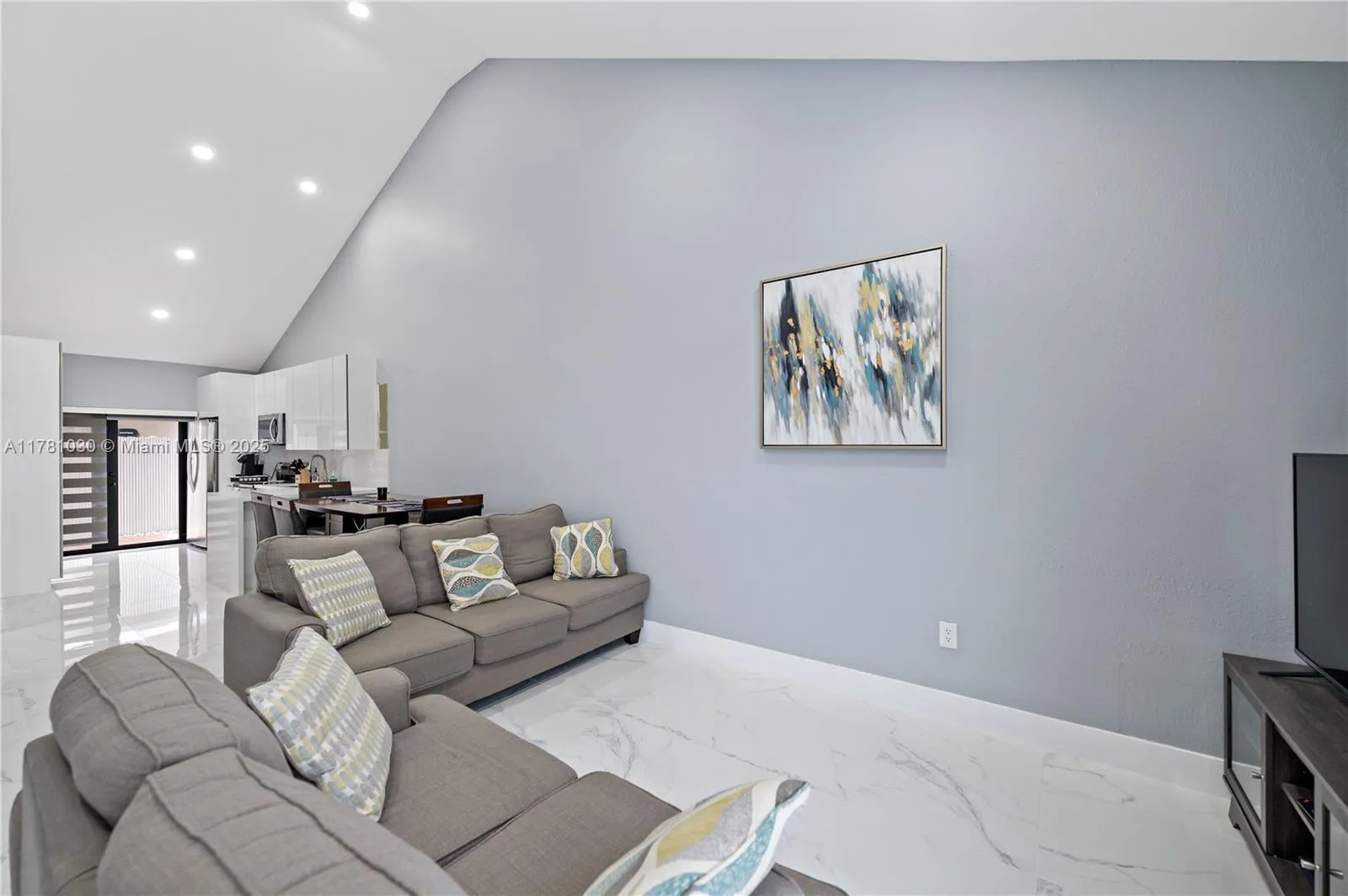 9046 NW 121st Ter # 90, Hialeah Gardens FL 33018