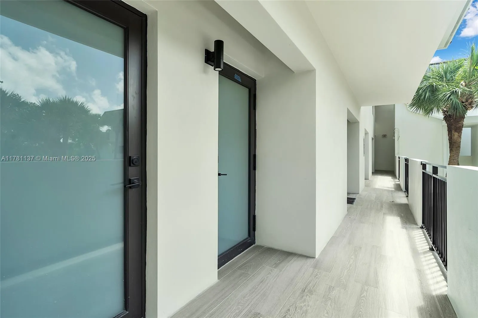 6901 Edgewater Dr # 318, Coral Gables FL 33133