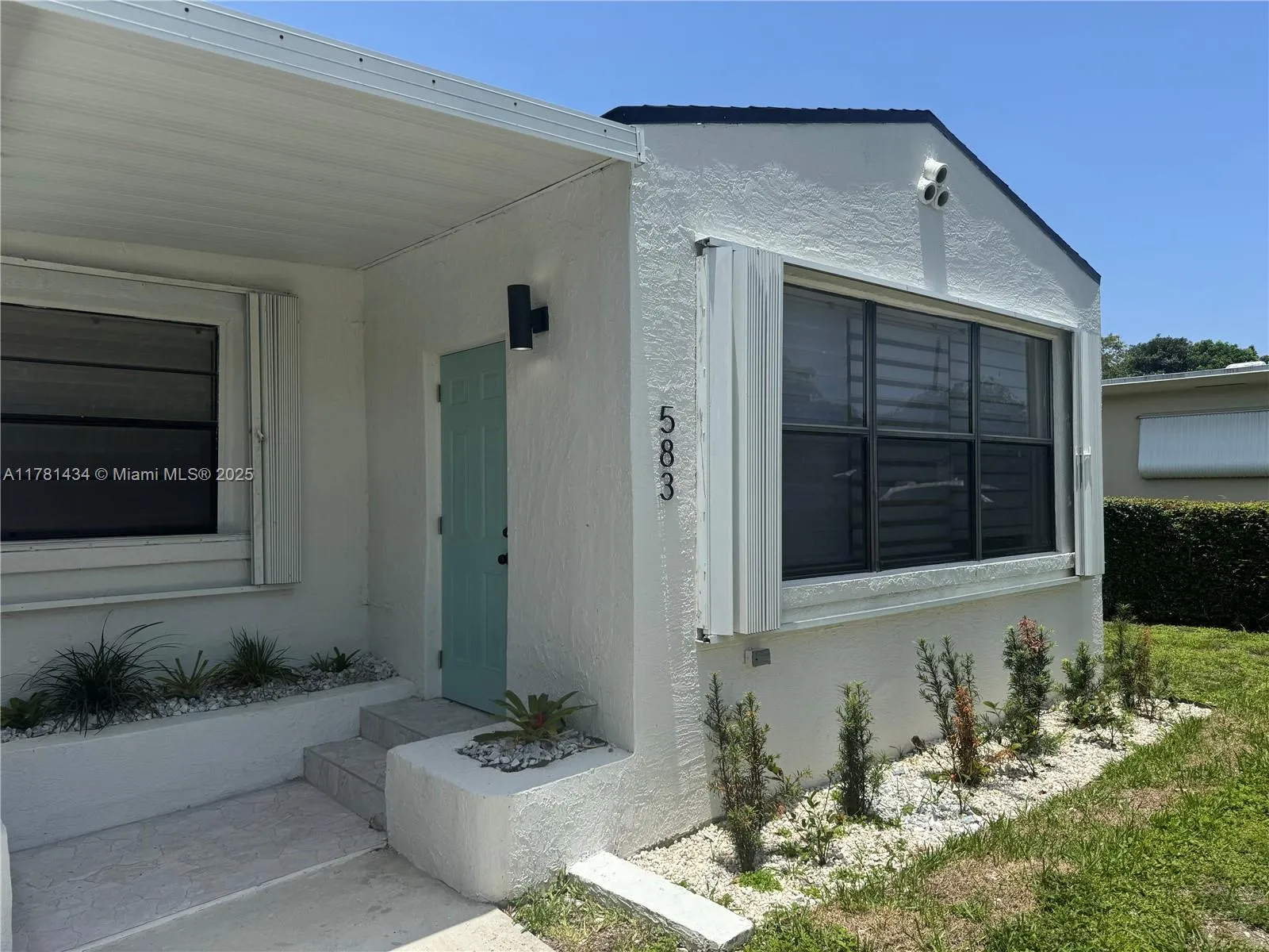 583 NW 47th Ter, Miami FL 33127