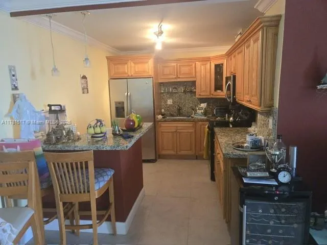 6900 Bay Dr # 8I, Miami Beach FL 33141