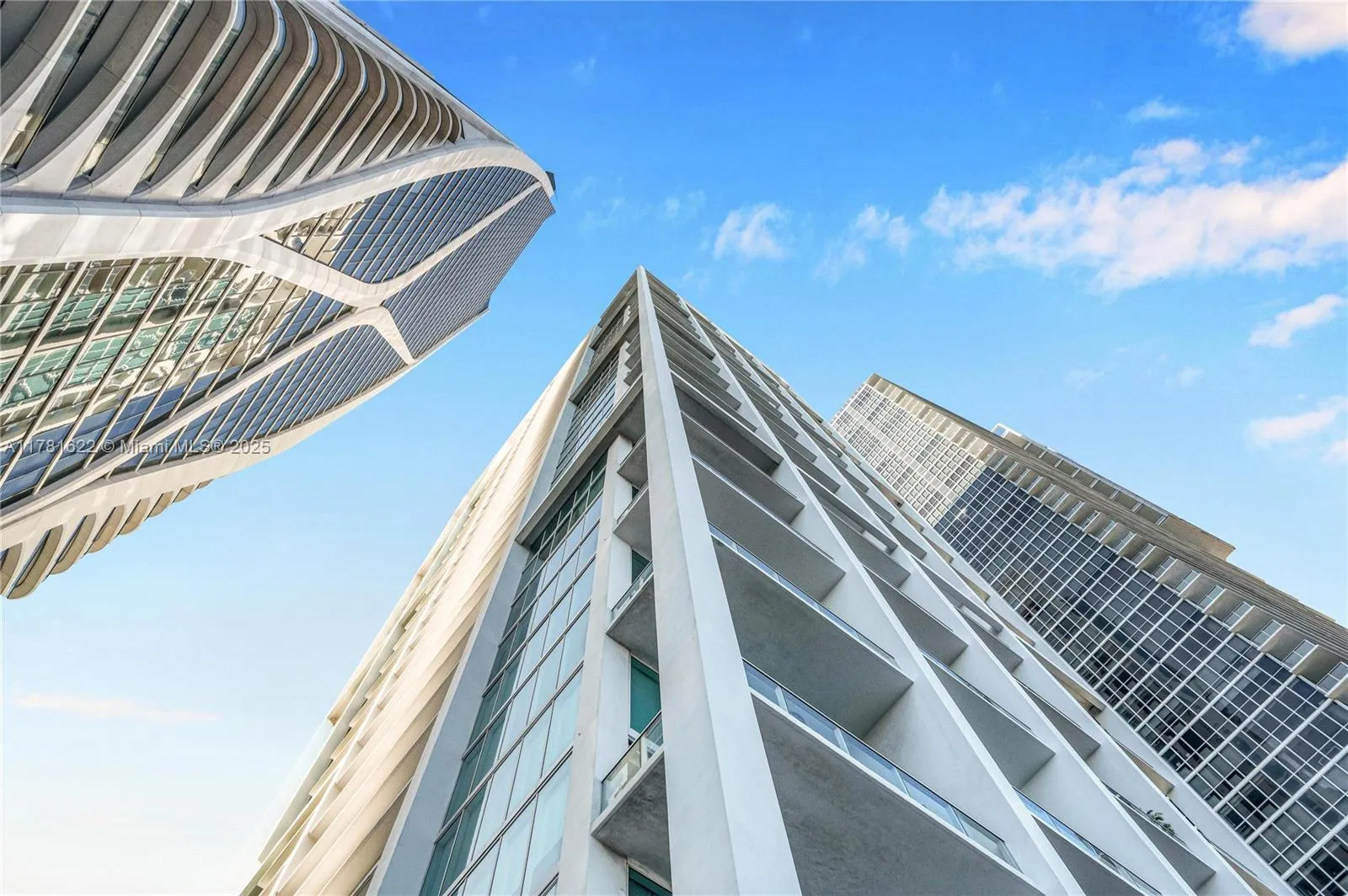 2 bedroom 2 bath for sale at 1040 Biscayne Blvd # 1706, Miami FL 33132