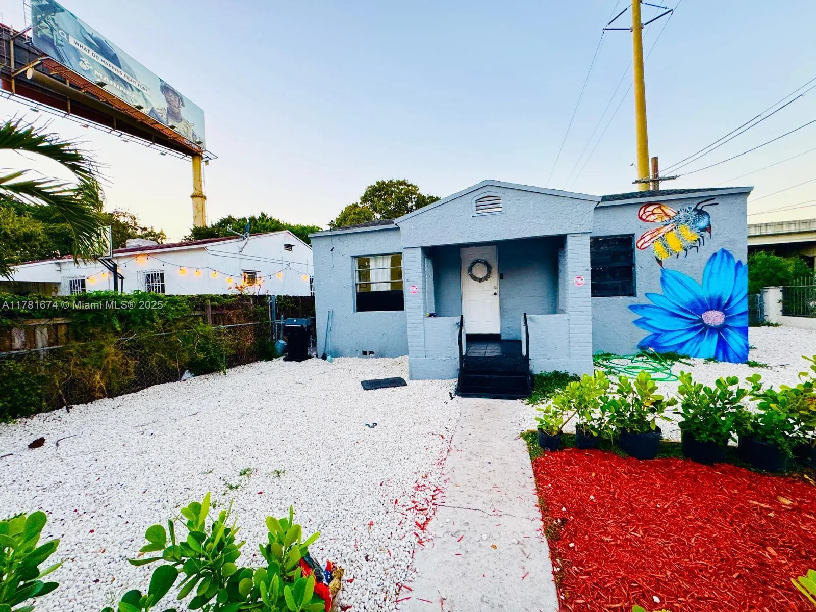 301 NW 37th St, Miami FL 33127