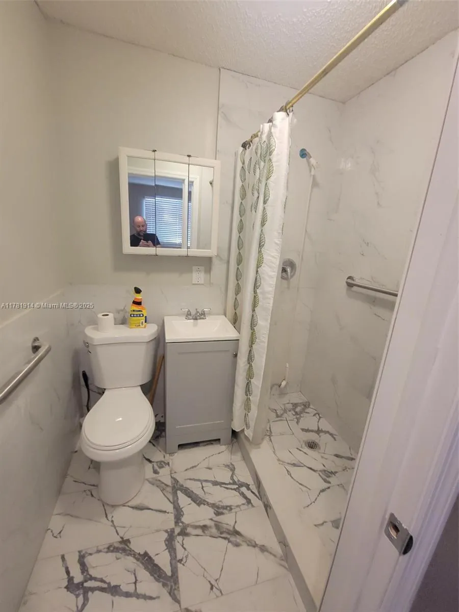 1540 NW 153rd St # 1, Miami Gardens FL 33054