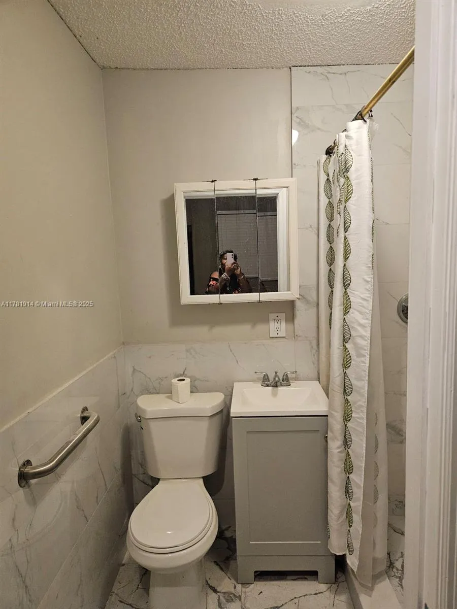 1540 NW 153rd St # 1, Miami Gardens FL 33054