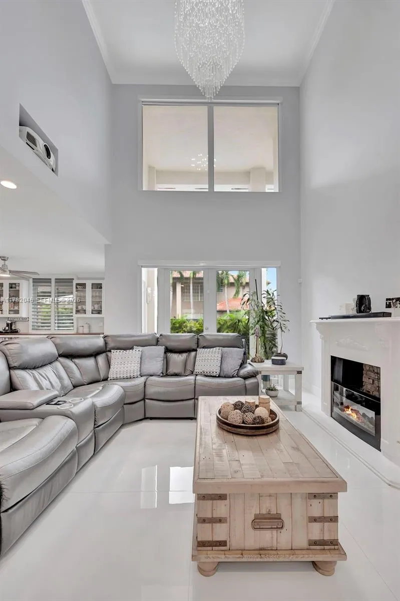 9663 SW 158th Ct, Miami FL 33196