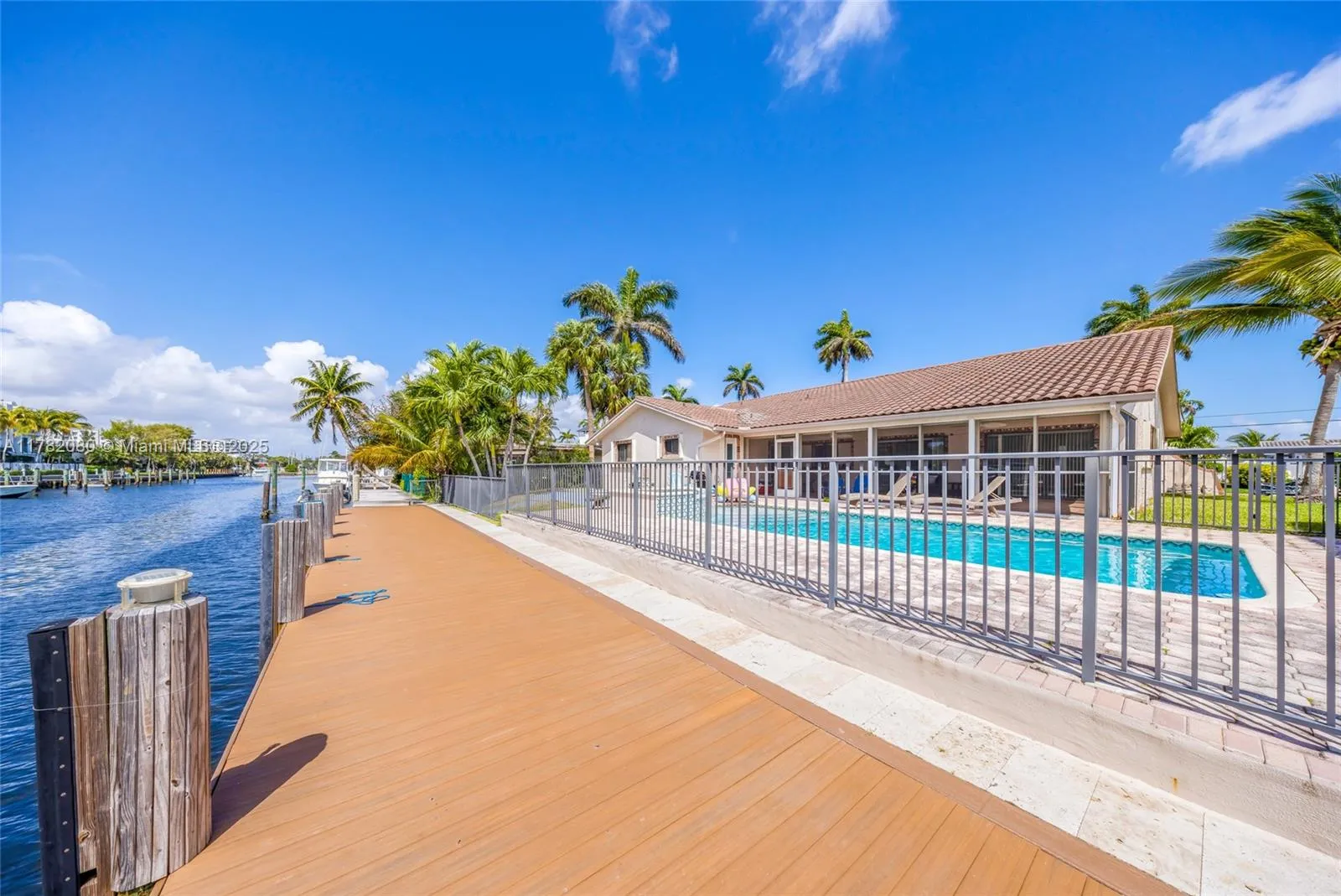 2752 NE 3rd St, Pompano Beach FL 33062