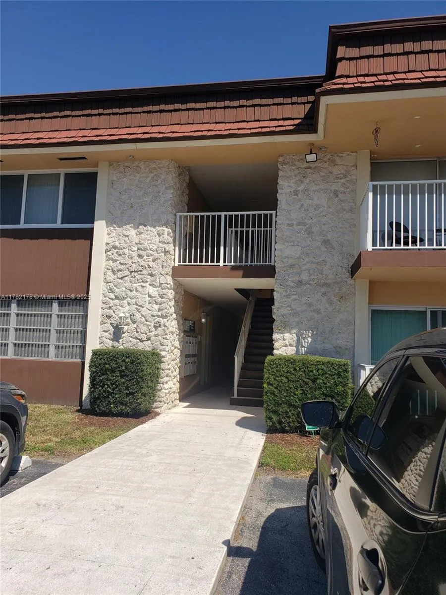 5575 SW 77th Ct # 103B, Miami FL 33155