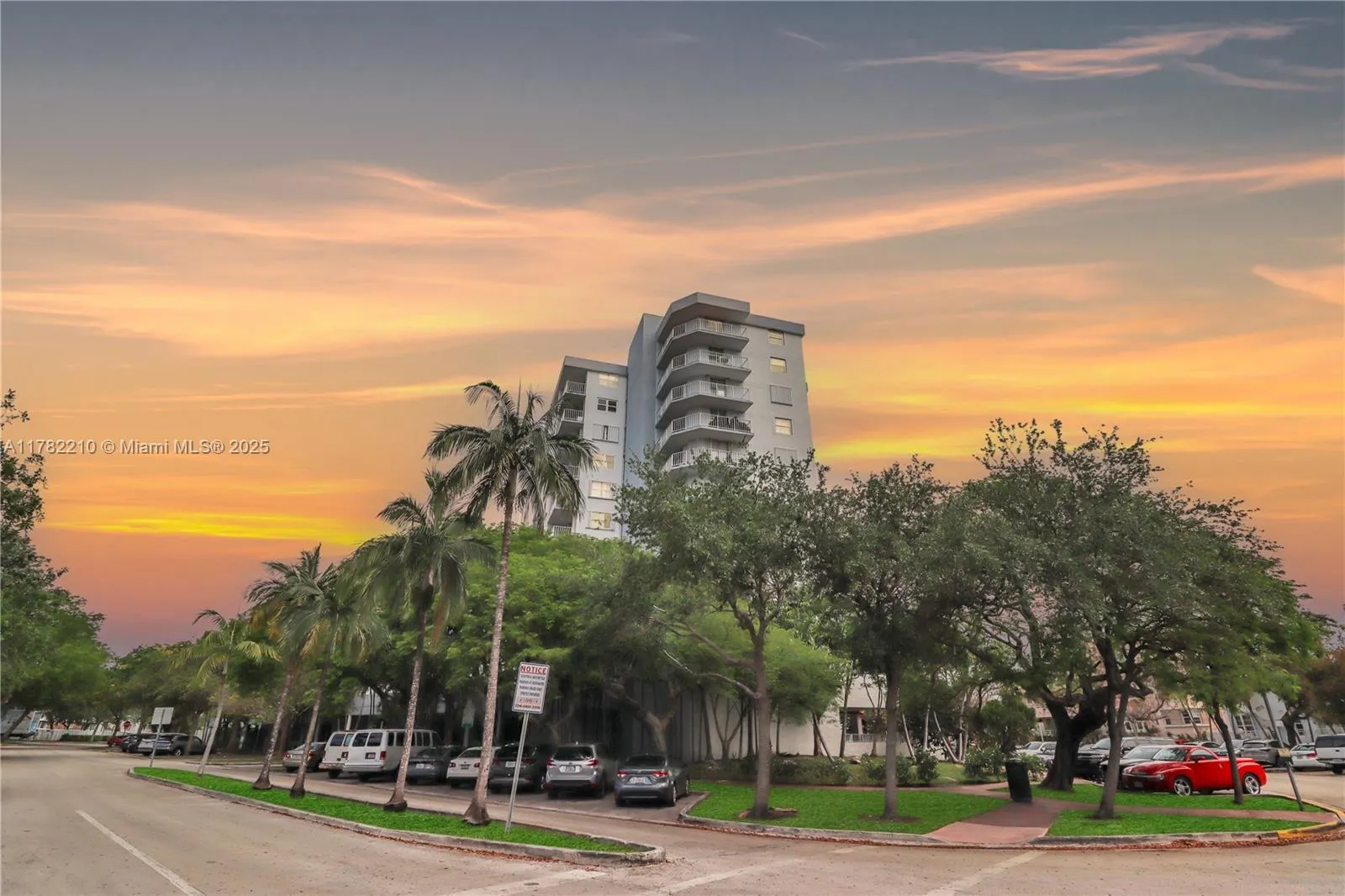 6900 Bay Dr # B, Miami Beach FL 33141