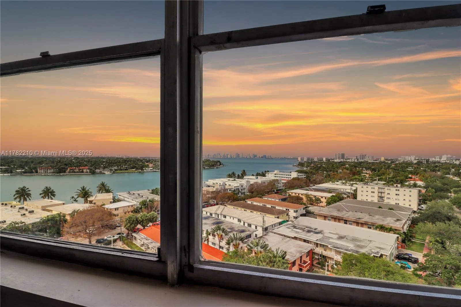 6900 Bay Dr # B, Miami Beach FL 33141