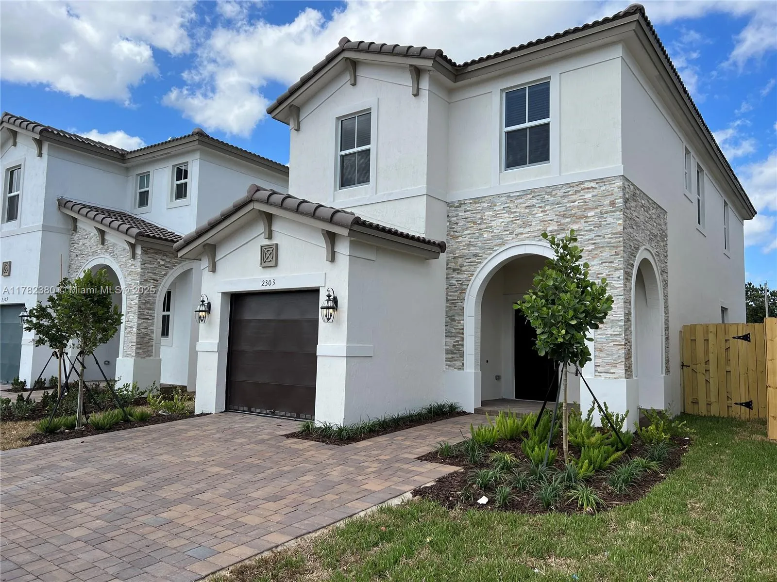 2303 NW 131th Circle # 2303, Miami FL 33167