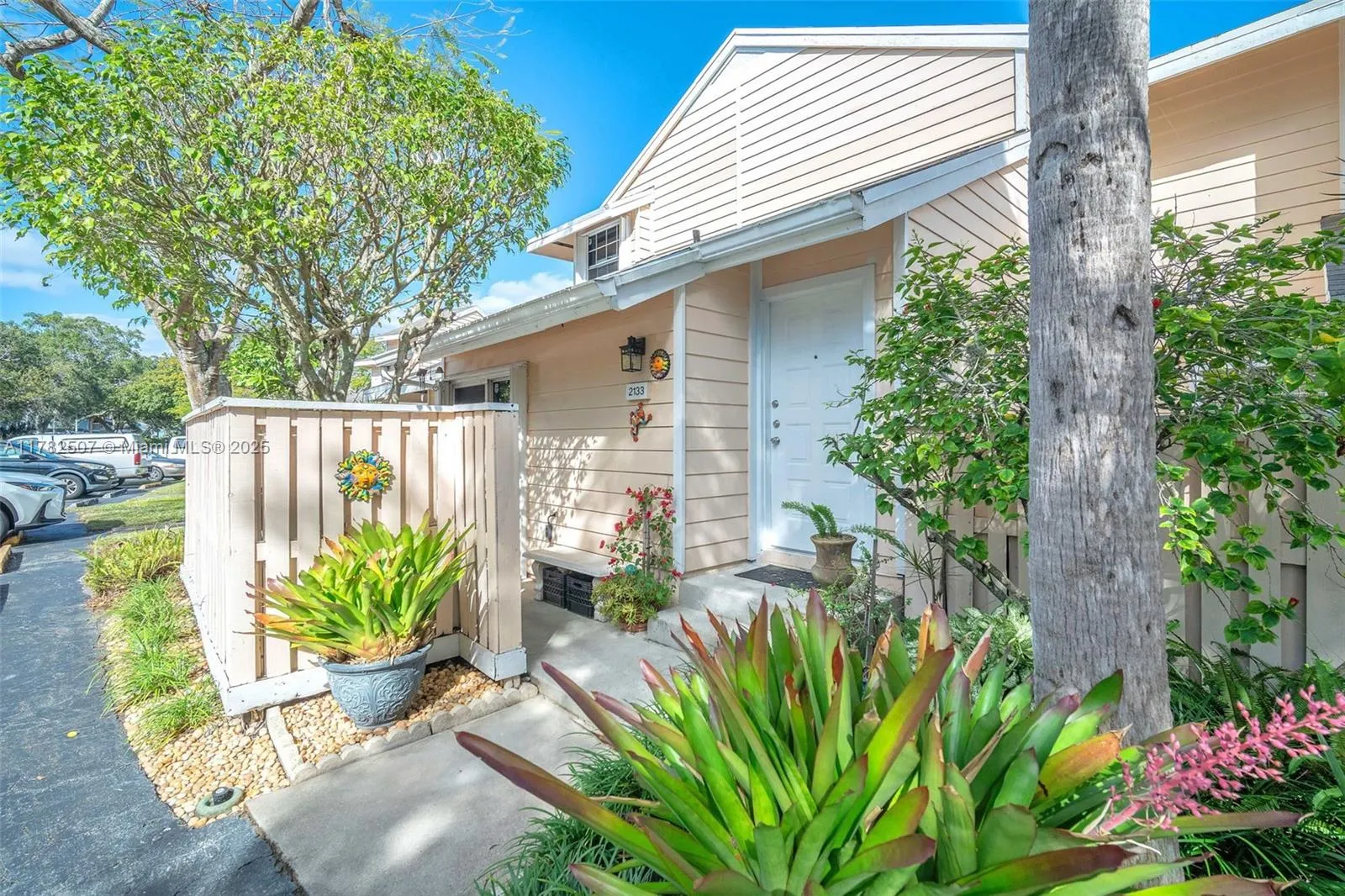 2 bedroom 2 bath for sale at 2133 Champions Way, North Lauderdale FL 33068