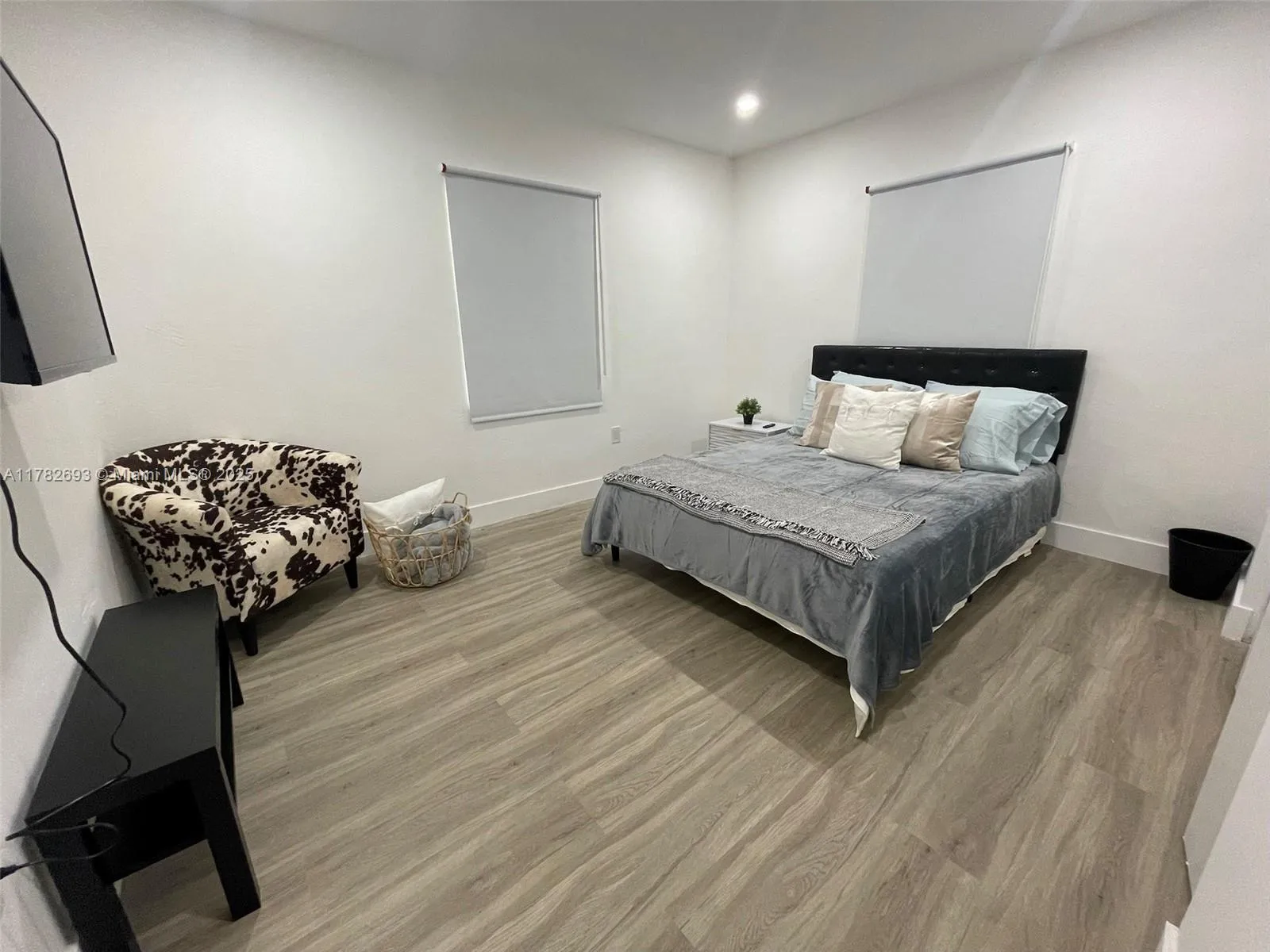 261 NW 46th St, Miami FL 33127