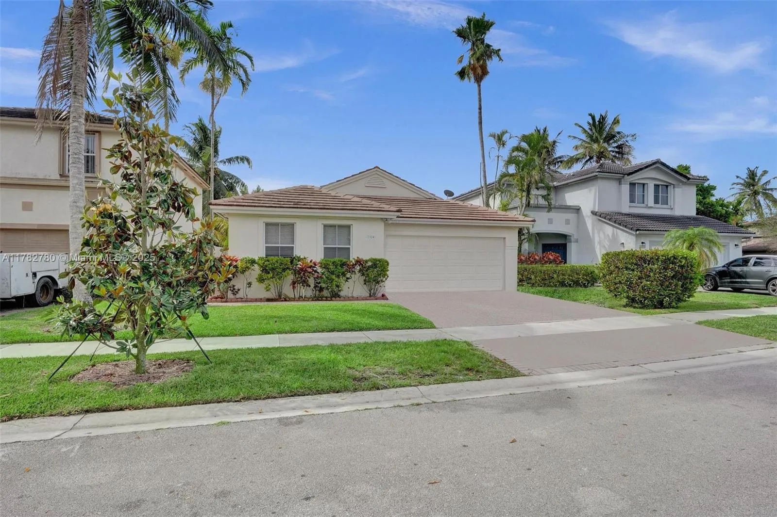 7324 NW 1st Pl, Plantation FL 33317