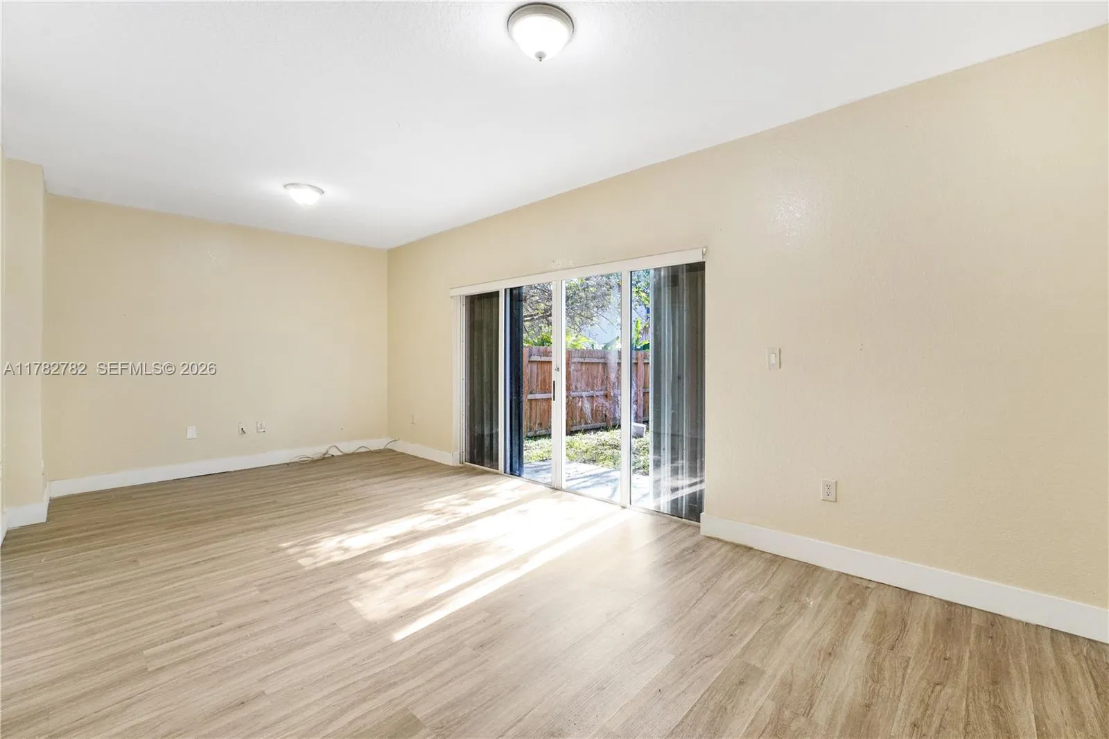 631 SW 10th St, Florida City FL 33034