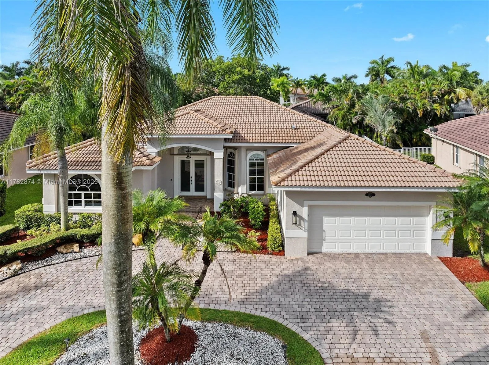 4 bedroom 3 bath for sale at 1807 Victoria Pointe Cir, Weston FL 33327