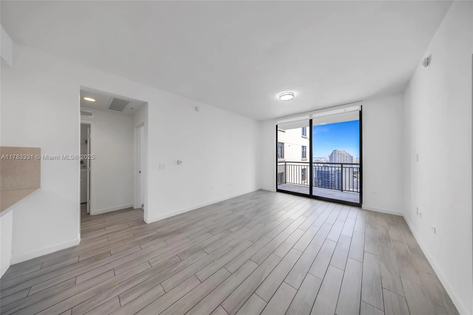 2 bedroom 2 bath for sale at 999 SW 1st Ave # 3111, Miami FL 33130