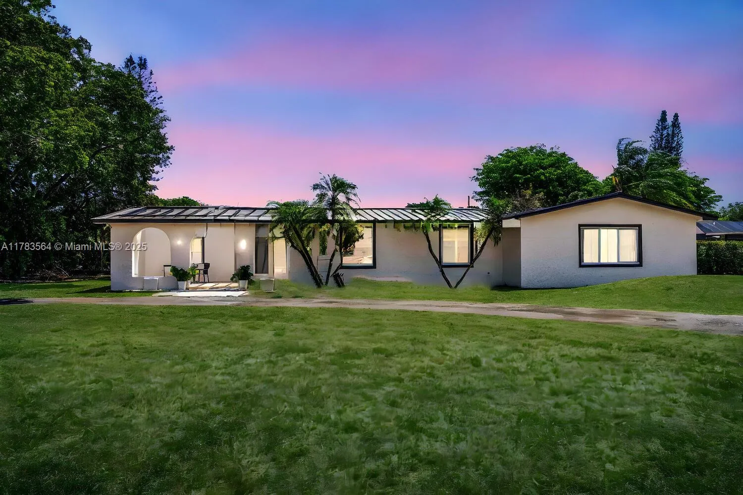 5 bedroom 3 bath for sale at 13605 SW 73rd Ave, Palmetto Bay FL 33158