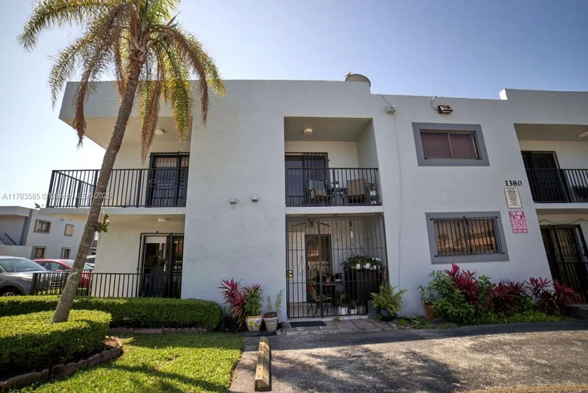 2 bedroom 2 bath for sale at 1380 W 41st St # 101, Hialeah FL 33012
