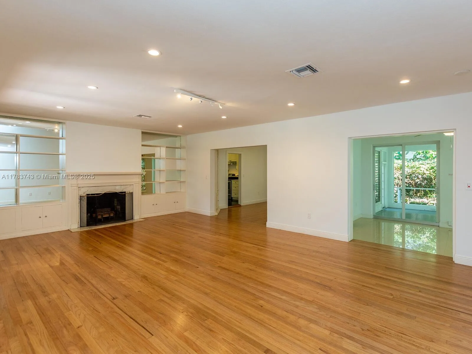 4701 Santa Maria St, Coral Gables FL 33146