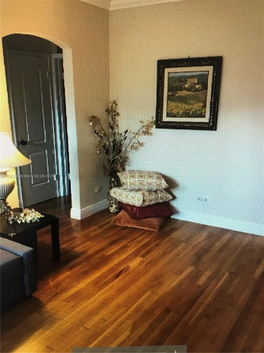 30 Almeria Ave # 6, Coral Gables FL 33134